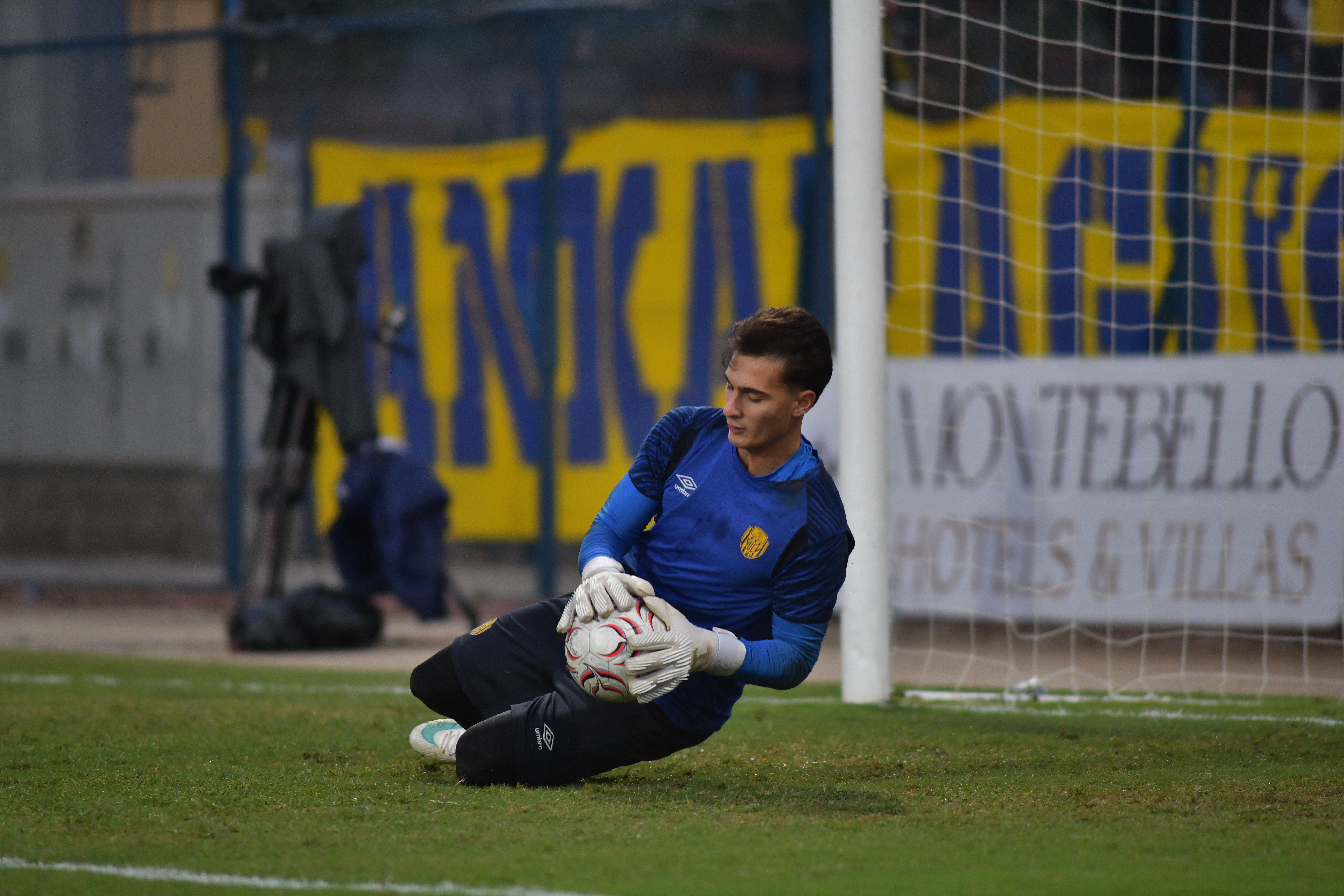 Takımımız ısınıyor. #MKEAnkaragücü 💛💙 – görsel 9