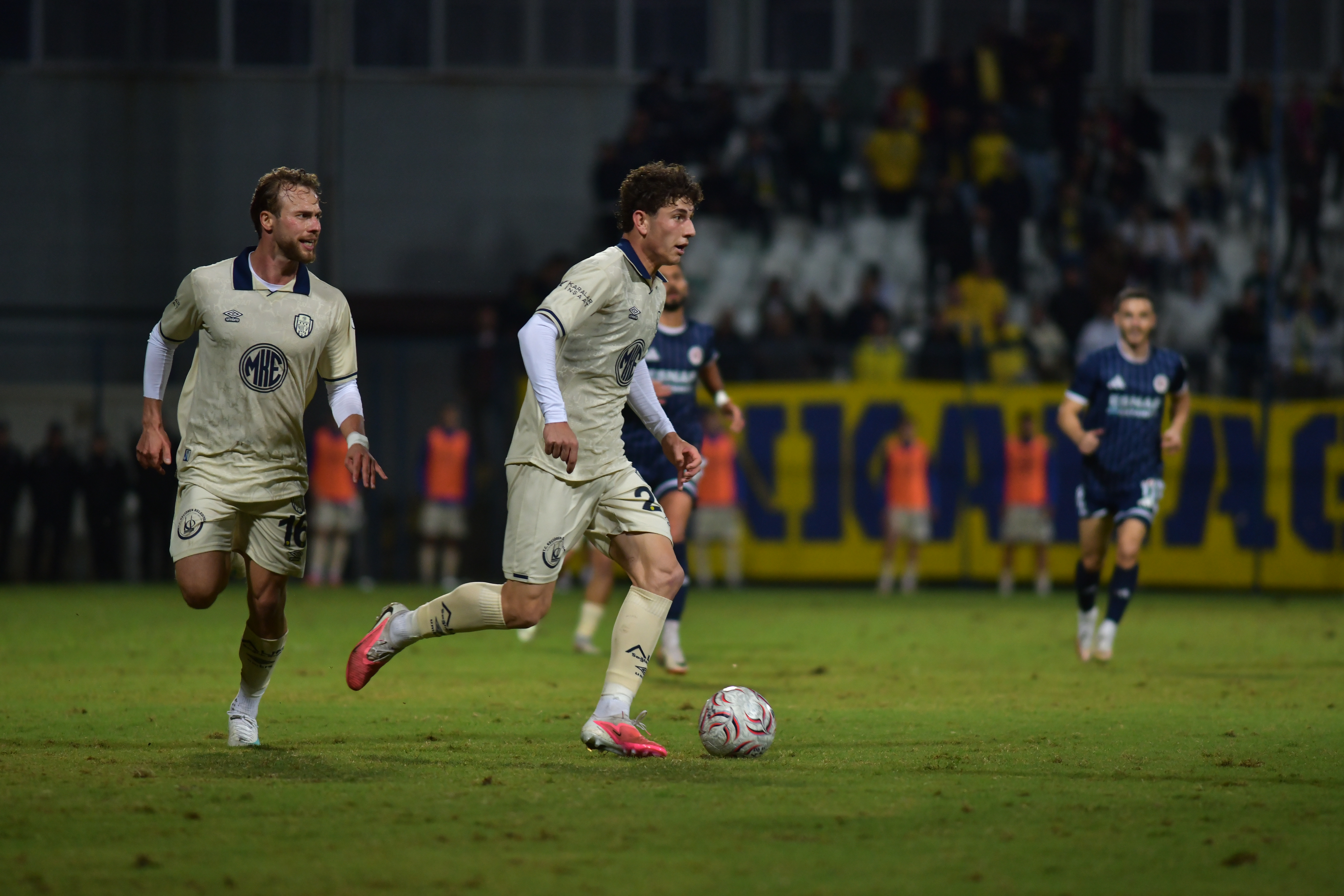 📸 İkinci Yarıdan Kareler #MKEAnkaragücü 💛💙 – görsel 4