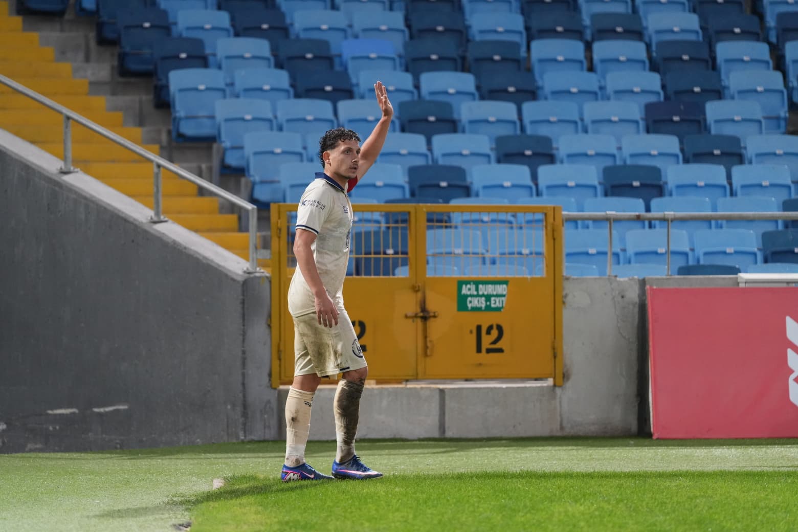 📸 İkinci Yarıdan Kareler #MKEAnkaragücü 💛💙 – görsel 1